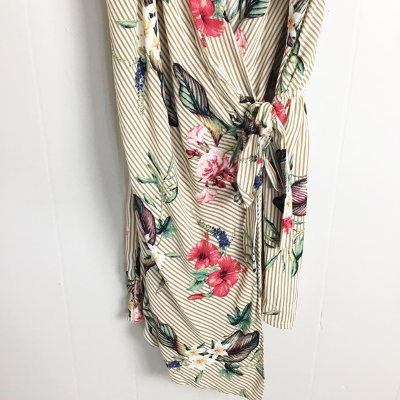 Dress Forum Floral Romper Size Large L Vacation Summer Stripped - Picture 3 of 5